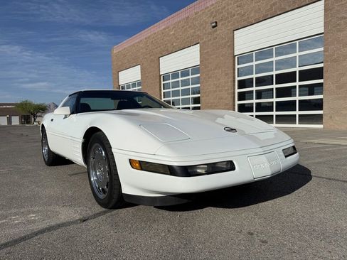 Used 1994 Chevrolet Corvette Coupe image 1