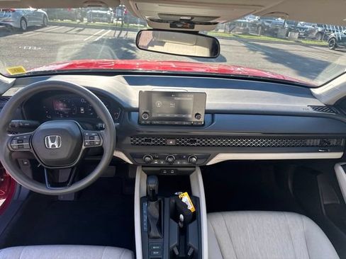 Certified 2023 Honda Accord LX image 15