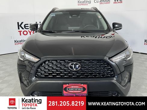 Certified 2024 Toyota Corolla Cross LE image 11