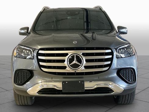 Used 2025 Mercedes-Benz GLS 450 4MATIC image 4