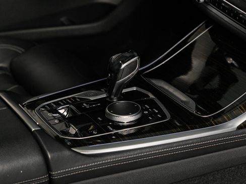 Used 2020 BMW X7 xDrive40i w/ Premium Package image 33