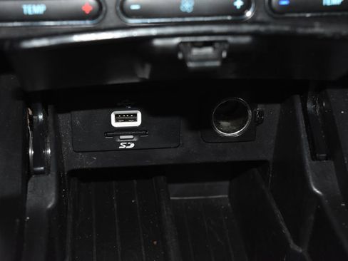 Used 2016 Ford Explorer Limited image 16