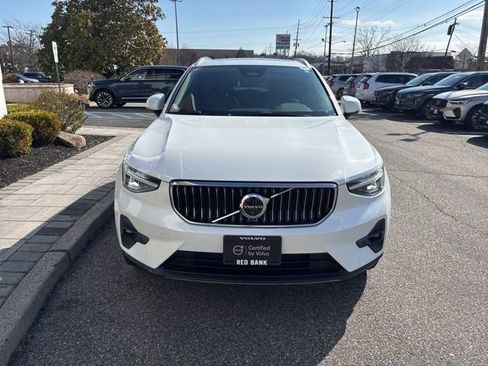 Used 2025 Volvo XC40 B5 Plus AWD/4WD image 8