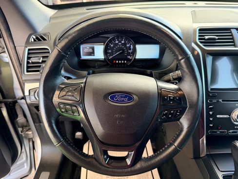 Used 2018 Ford Explorer Sport image 9