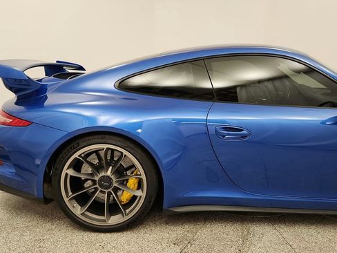 Used 2015 Porsche 911 GT3 RWD image 16