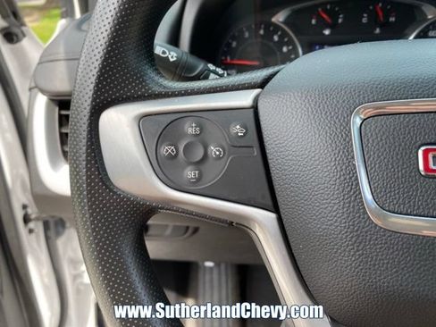 Used 2024 GMC Terrain SLE AWD/4WD image 21