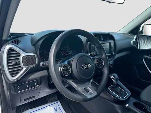 Used 2020 Kia Soul LX FWD image 9