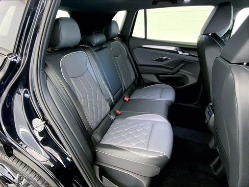 New 2026 Volkswagen Tiguan SEL R-Line image 10