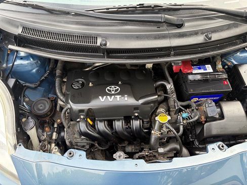 Used 2009 Toyota Yaris 4-Door Hatchback FWD image 23
