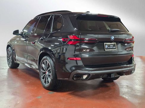 Used 2026 BMW X5 xDrive50e w/ M Sport Package AWD/4WD image 5