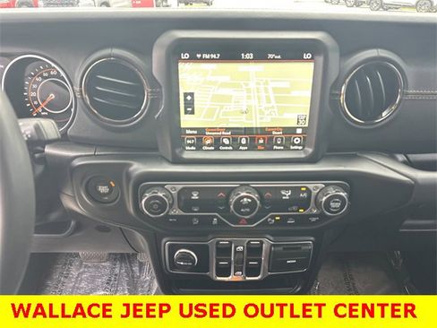 Used 2023 Jeep Gladiator Overland image 29