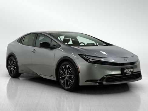 Used 2025 Toyota Prius Limited w/ Limited Premium Package image 7