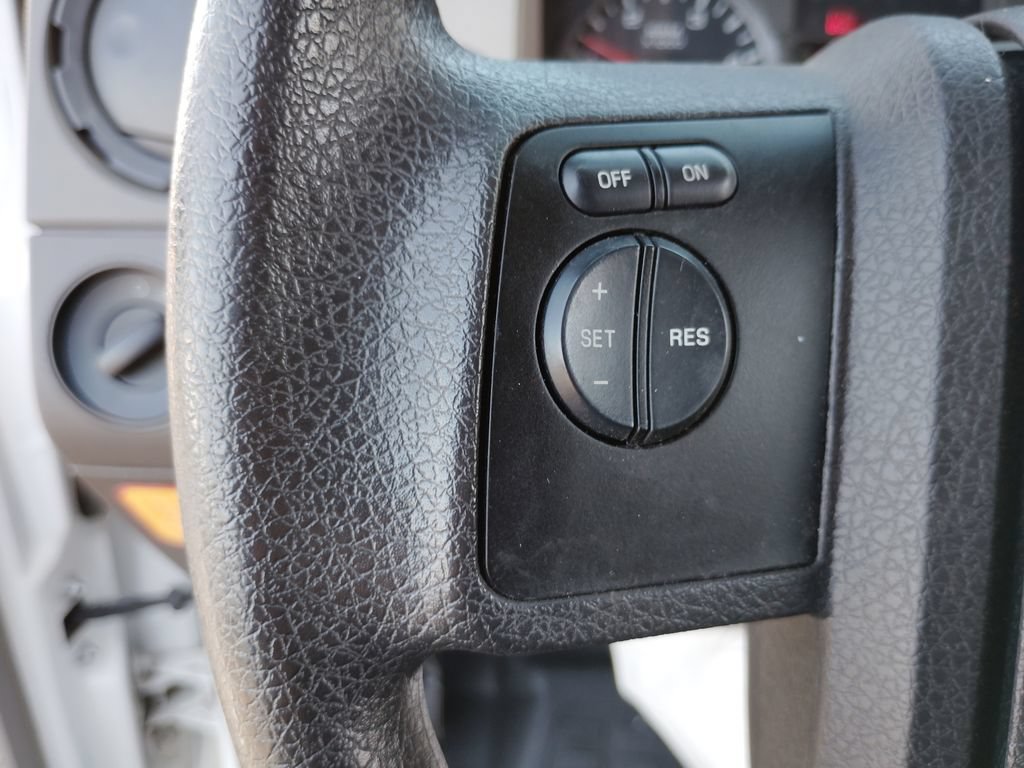 Used 2010 Ford F550 2WD Regular Cab Super Duty image 35