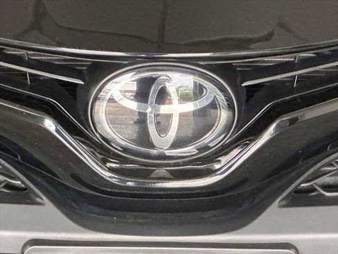 Used 2023 Toyota Camry SE w/ Cold Weather Package FWD image 8