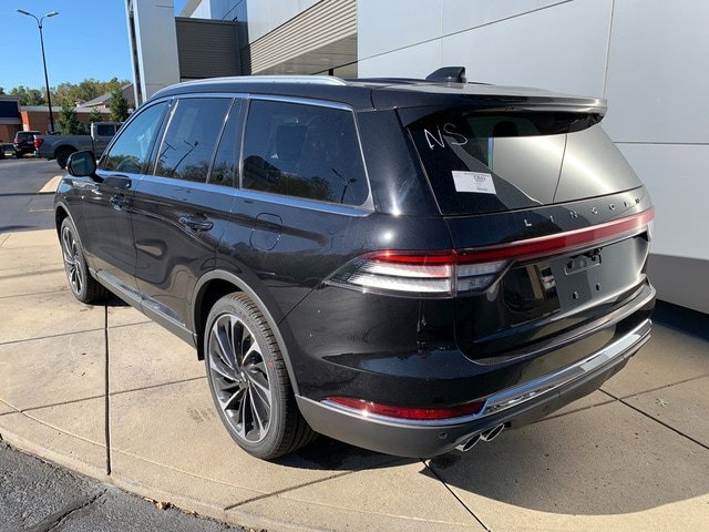 New 2027 Lincoln Aviator Reserve AWD/4WD image 3