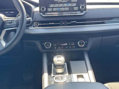 Used 2024 Mitsubishi Outlander SE FWD image 15