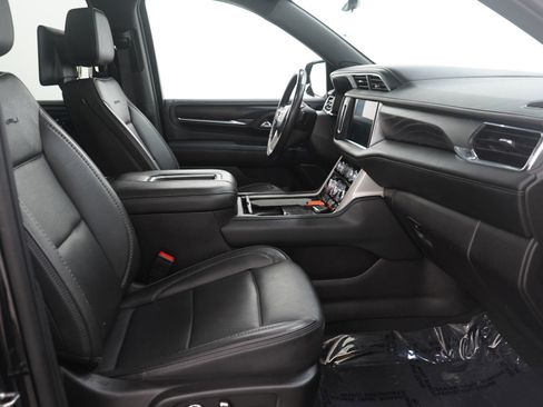 Used 2021 GMC Yukon XL Denali w/ Denali Ultimate Package image 15