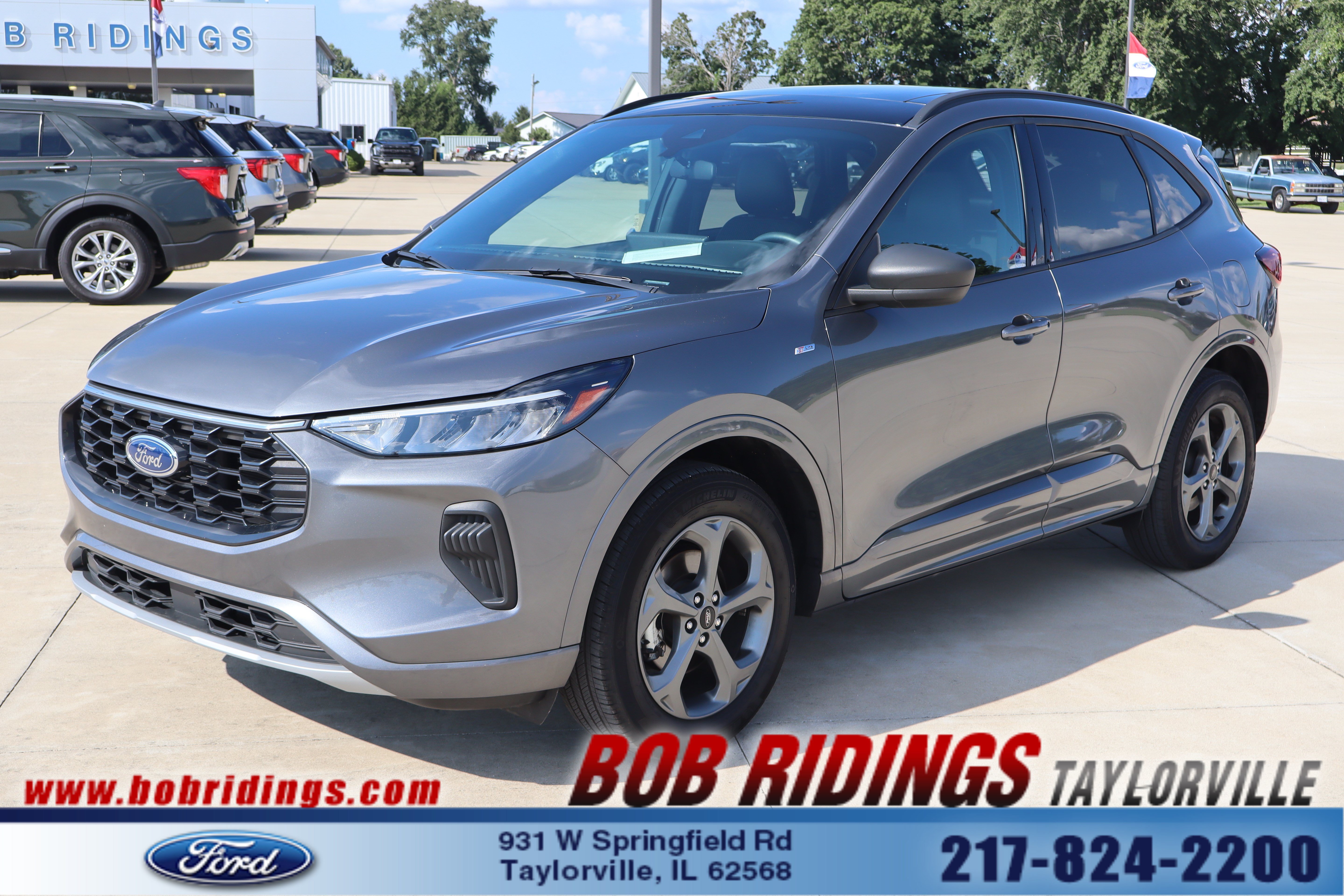 Used 2024 Ford Escape ST-Line w/ Tech Pack #1 AWD/4WD image 1