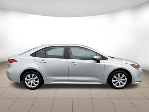 Used 2024 Toyota Corolla LE FWD image 3