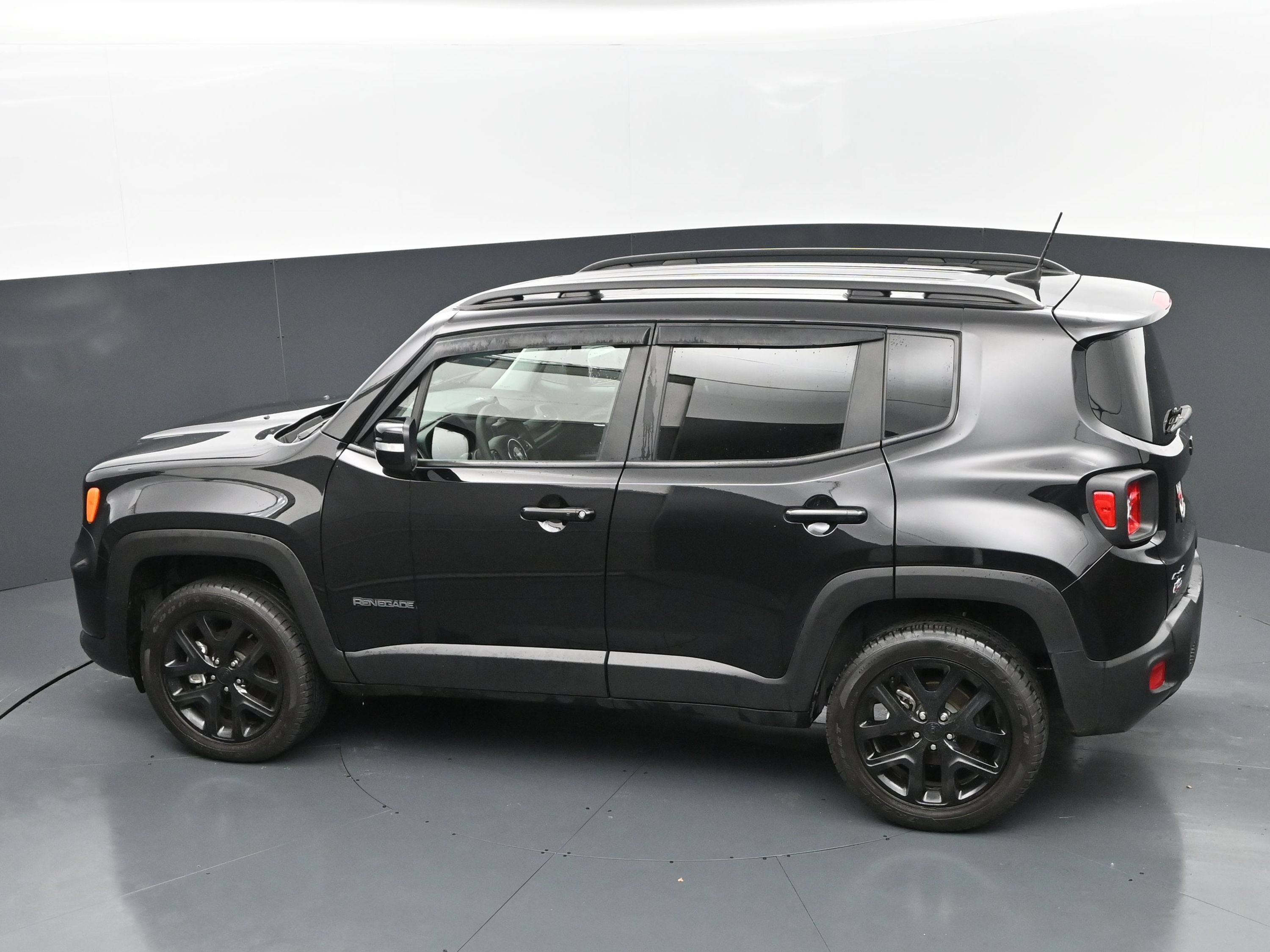 Used 2023 Jeep Renegade Altitude AWD/4WD image 28