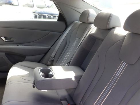 Used 2025 Hyundai Elantra SEL FWD image 23