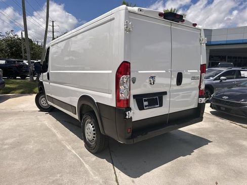 Used 2025 RAM ProMaster 2500 w/ Convenience Group FWD image 12