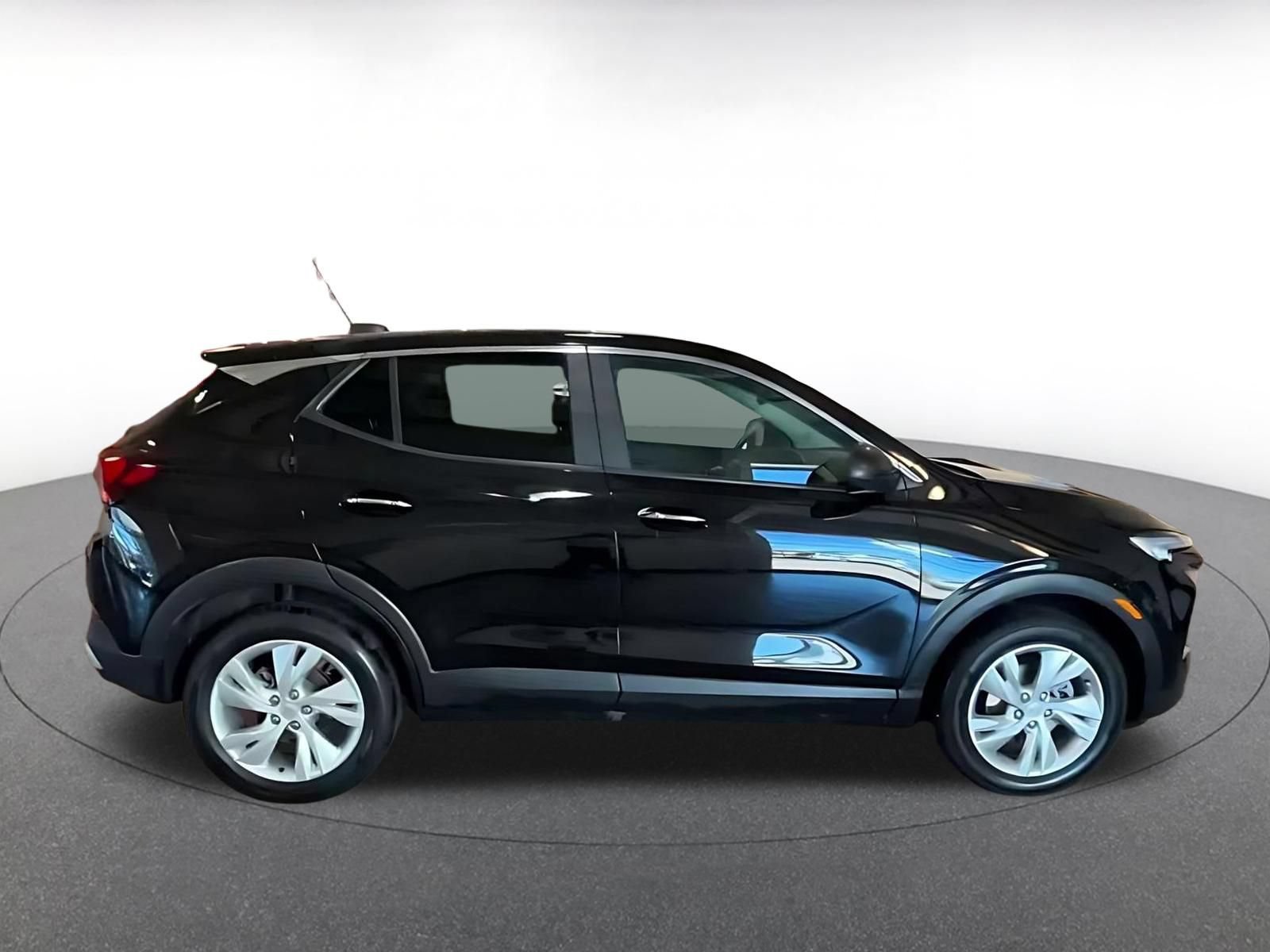 Used 2025 Buick Encore GX Preferred AWD/4WD image 15