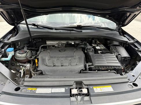 Certified 2020 Volkswagen Tiguan SE R-Line AWD/4WD image 24
