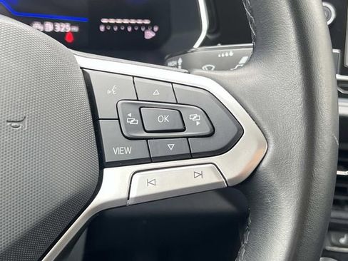 Used 2024 Volkswagen Jetta SE image 16