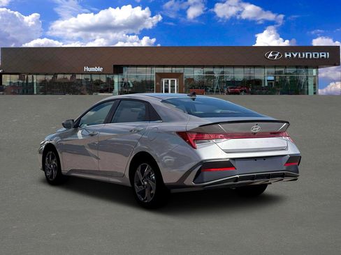 New 2026 Hyundai Elantra SEL Sport Premium FWD image 5