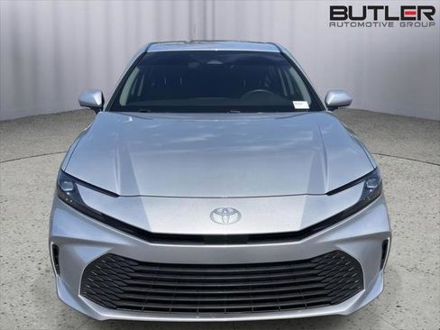Certified 2025 Toyota Camry LE FWD image 8