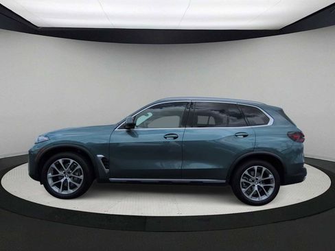 Used 2024 BMW X5 xDrive40i w/ Premium Package AWD/4WD image 5