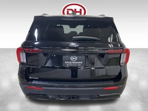 Used 2025 Ford Explorer ST-Line w/ Premium Package image 10