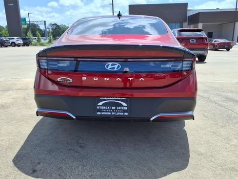 New 2026 Hyundai Sonata SE FWD image 3