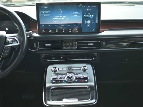 Used 2021 Lincoln Nautilus Reserve w/ Monochromatic Package image 10