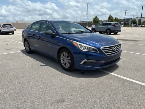 Used 2015 Hyundai Sonata SE w/ Option Group 09 FWD image 7
