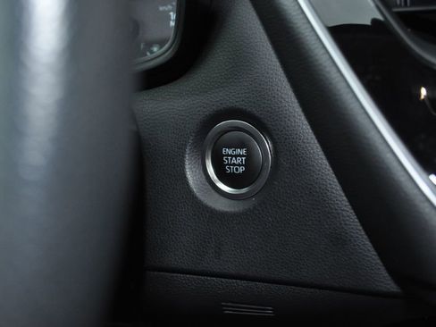 Used 2025 Toyota Corolla LE image 10