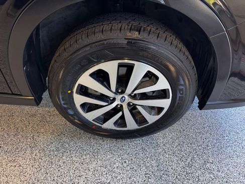 Used 2022 Subaru Outback Premium w/ Popular Package #1 image 9