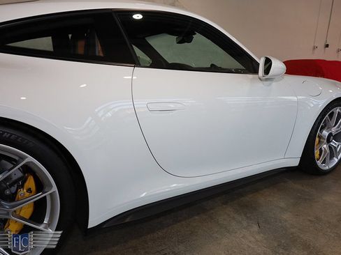 Used 2024 Porsche 911 GT3 RWD image 12