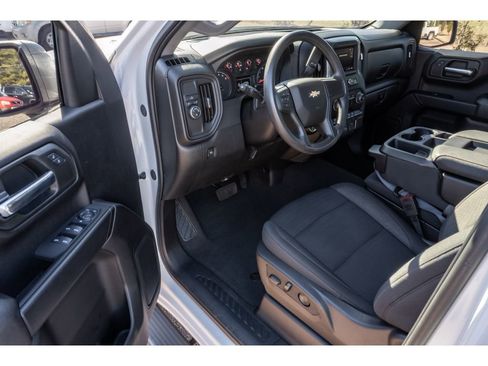 Used 2025 Chevrolet Silverado 1500 Custom image 10