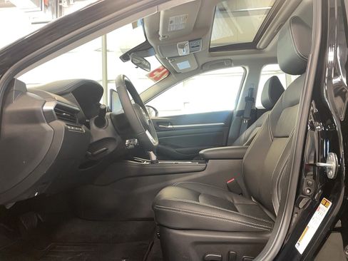 Used 2025 Nissan Altima 2.5 SL AWD/4WD image 8