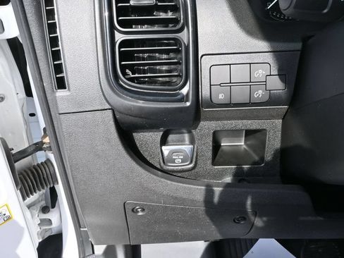 Used 2025 RAM ProMaster 2500 w/ Safety Group FWD image 30