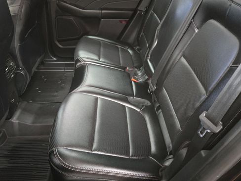 Used 2022 Ford Escape Titanium image 7