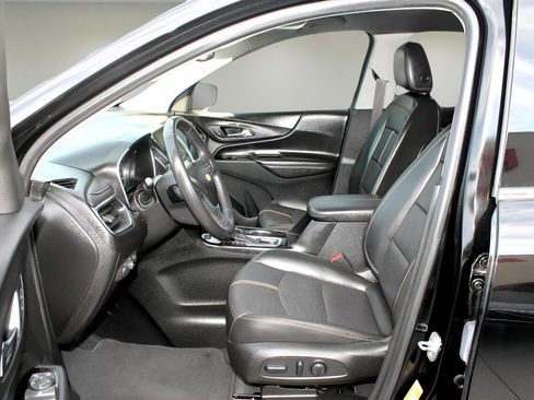 Used 2022 Chevrolet Equinox Premier image 11