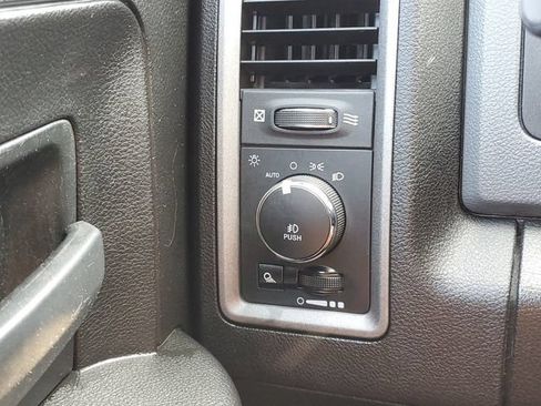 Used 2019 RAM 1500 Express w/ Hydro Blue Sport Package AWD/4WD image 19