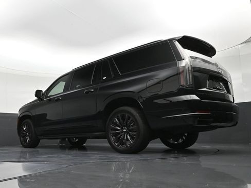 Used 2025 Cadillac Escalade ESV Sport w/ LPO, ONYX Package RWD image 21