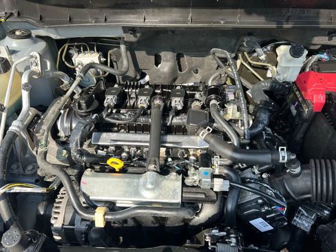 Used 2022 Nissan Kicks SV image 33