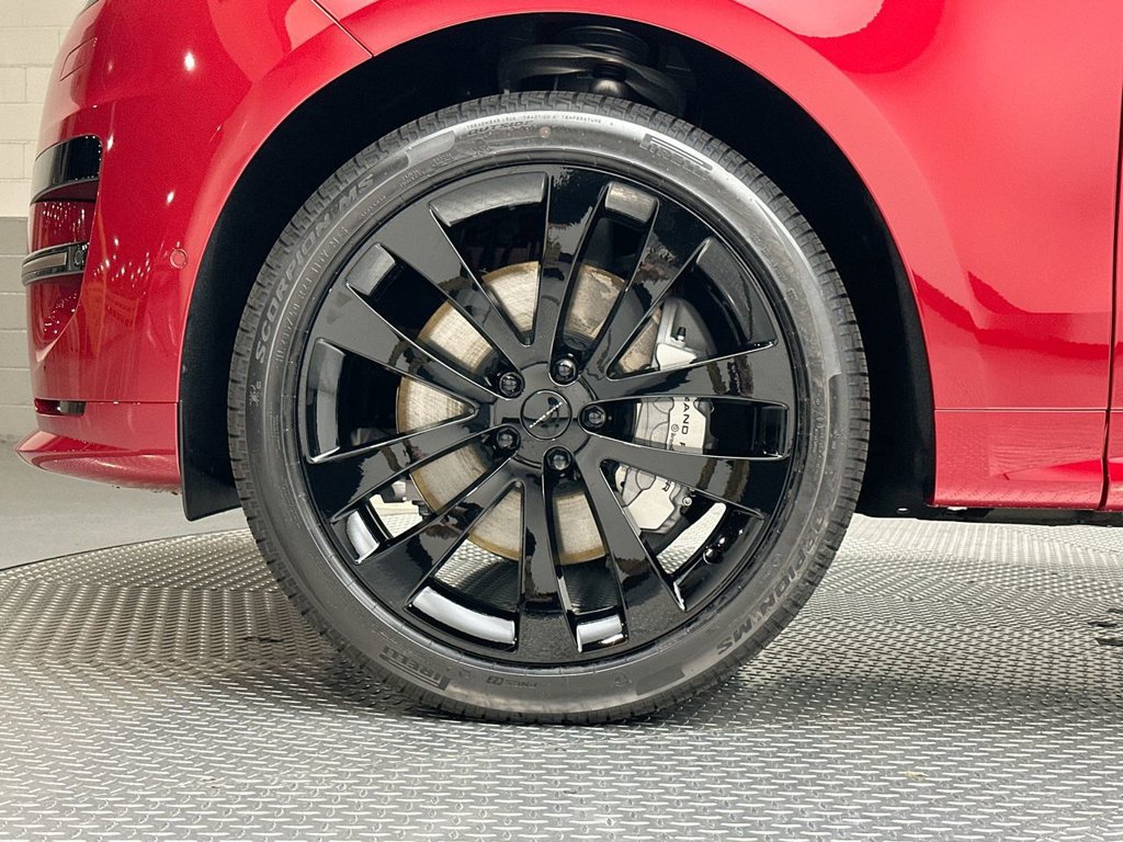 New 2027 Land Rover Range Rover Sport Dynamic SE AWD/4WD image 5