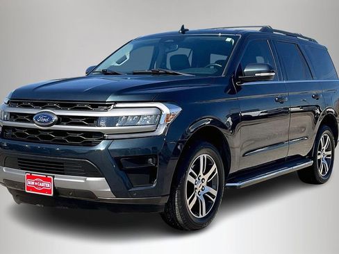 Certified 2023 Ford Expedition XLT image 2