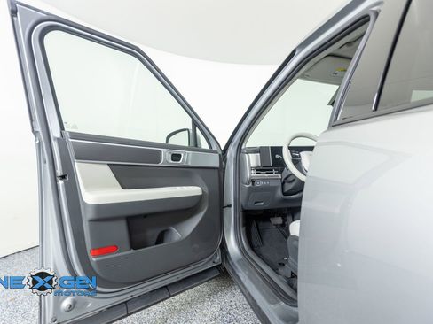 Used 2024 Hyundai Santa Fe SE AWD/4WD image 9